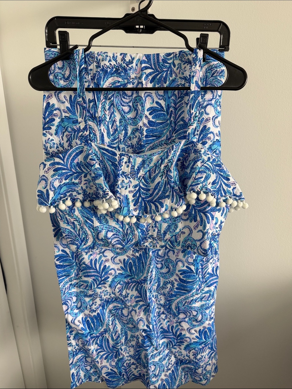 Lilly Pulitzer Blue Paisley Pom-Pom Set size 4